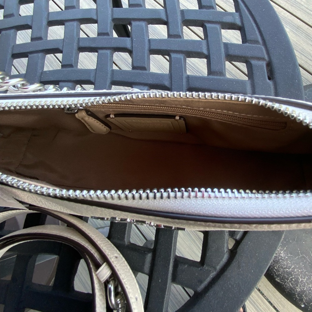 ❤️Coach Char Bag NWT - Picture 3 of 5